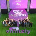 Vinitaly closes at full capacity. One in three buyers comes from abroad.